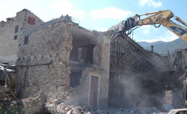 Demolizioni edili L'Aquila: Villa Sant'Angelo 2009