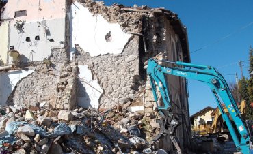Demolizioni speciali Abruzzo: Poggio Picenze - via Palombaia
